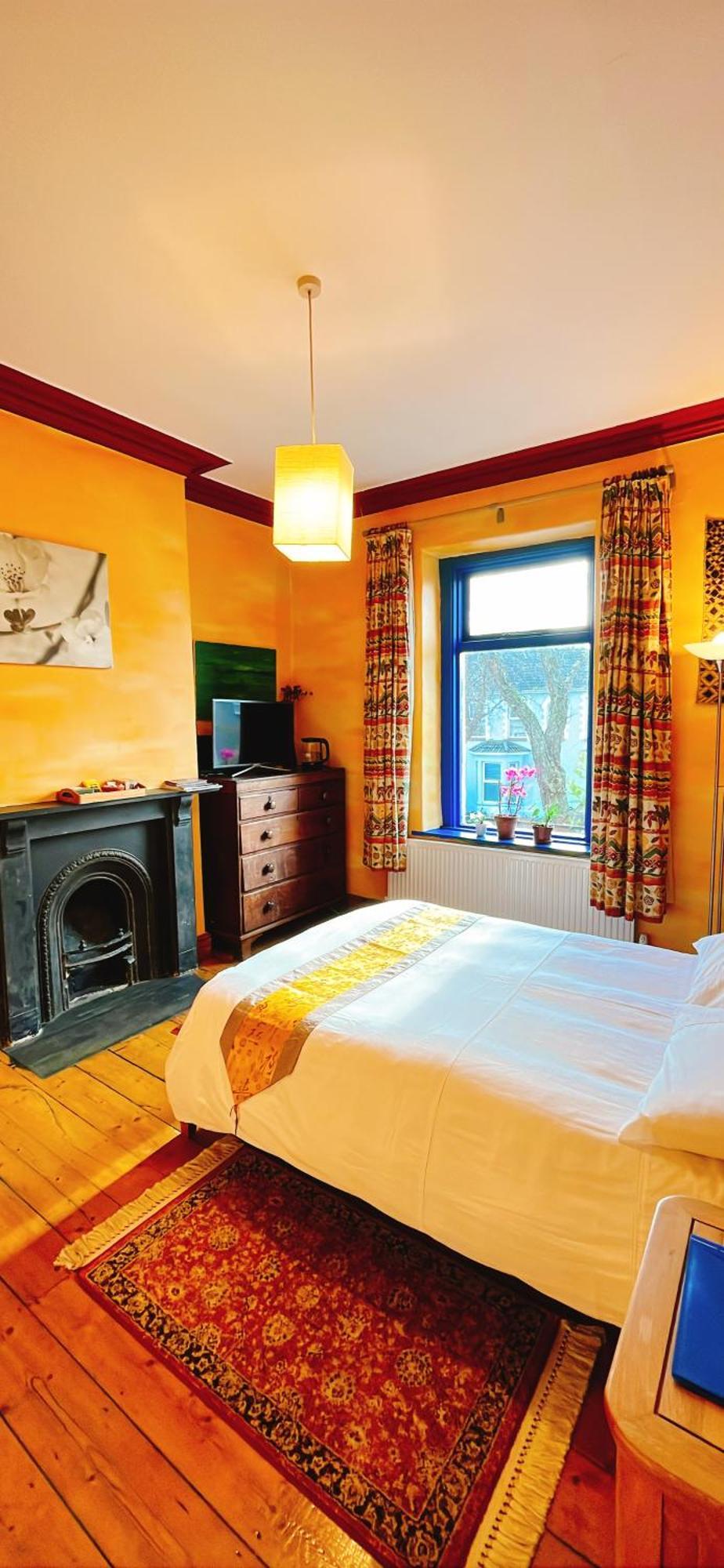 Funky Urban Jungle Bed & Breakfast Cardiff Eksteriør bilde